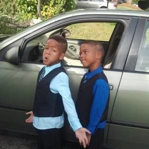 Meet your Posher, Troy